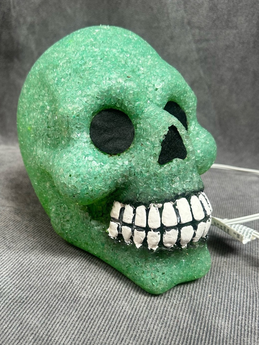 Vintage lighted melted popcorn skull Halloween decor